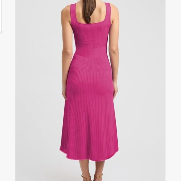 NWOT Vibrant fuchsia Pink Sleeveless Dress women's size Medium (80) - Picture 2 of 9